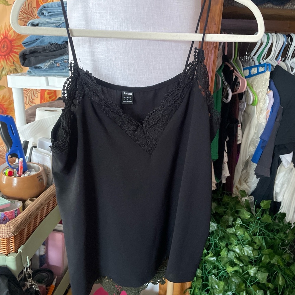 SHEIN Black V-Neck Lace Cami